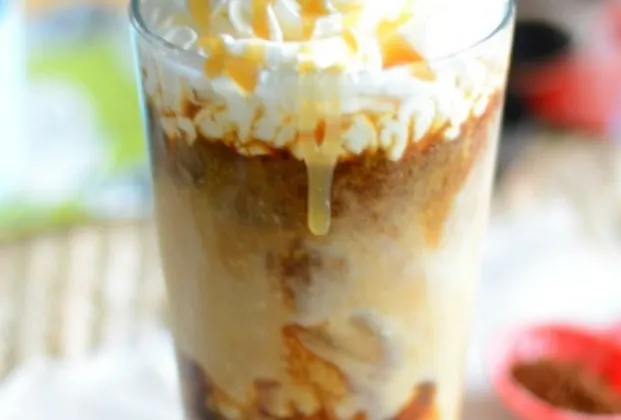 Iced Caramel Latte