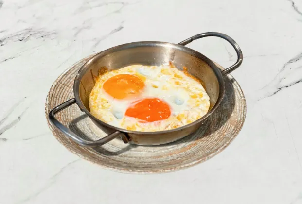 2 pan-fried eggs
