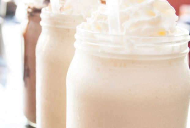 Vanilla Milkshake (16oz.)