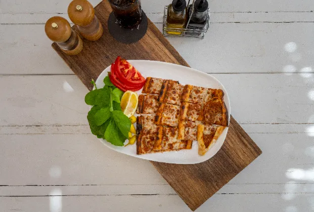 Kaşarlı Pide