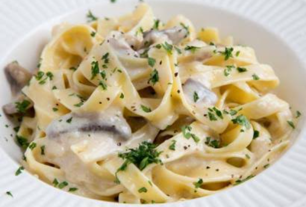 Fettuccine Alfredo