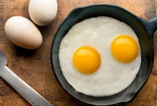Turkish-style fried eggs
