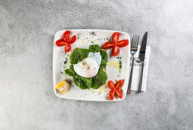 Poached egg with avocado