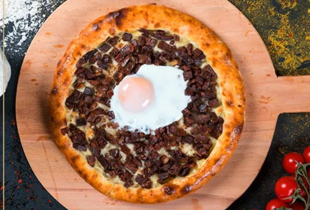 Pide with Kavurma and Egg