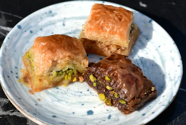 Mixed baklava