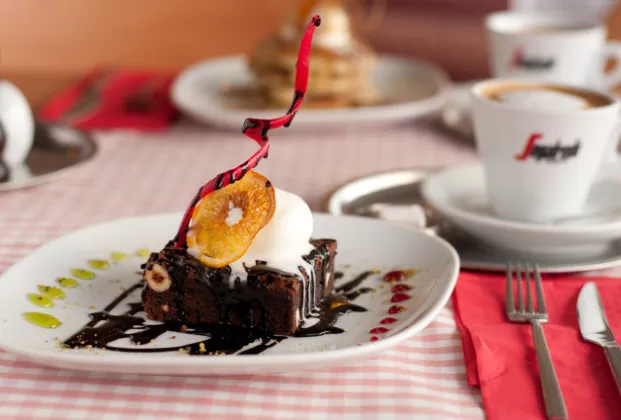 Brownie with ice cream