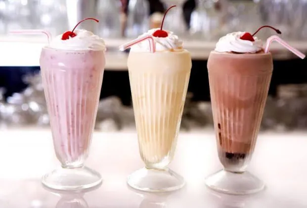 Banana milkshake