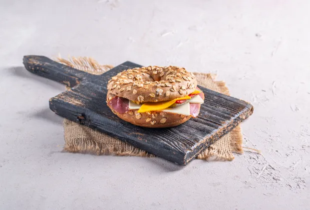 Miami Roast Beef Bagel