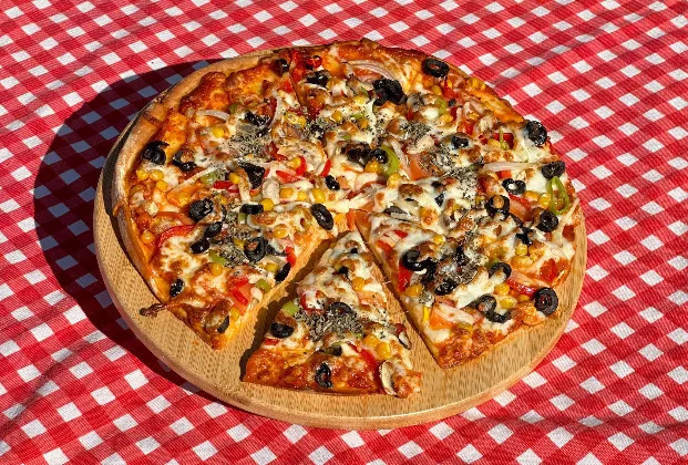 Loaded Vegetarian Pizza