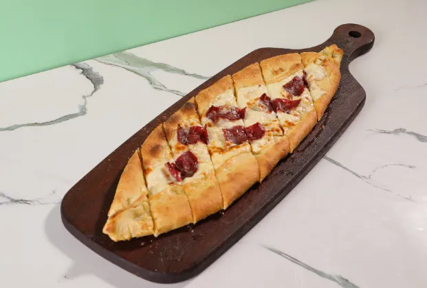 Pastırmalı Kaşarlı Pide