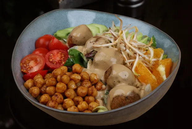 Avocado Falafel Salad