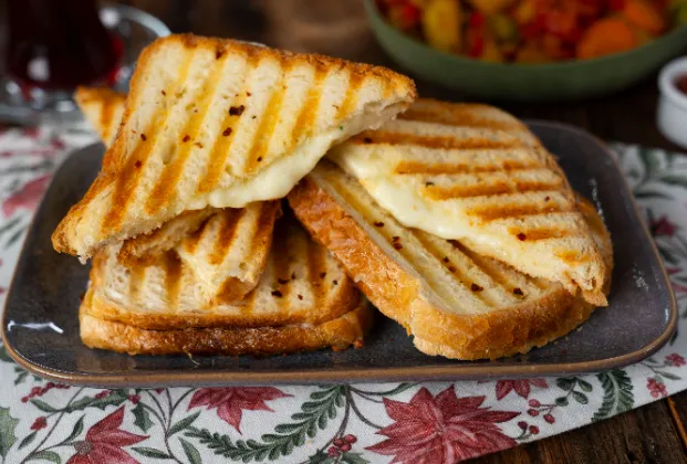 Kaşarlı Toast