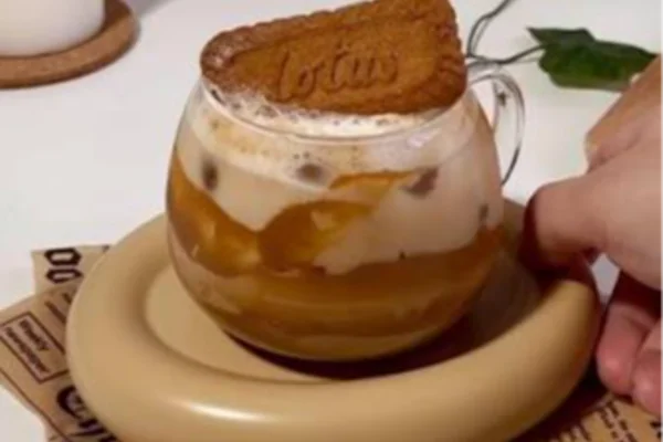 Lotus Hot Milk