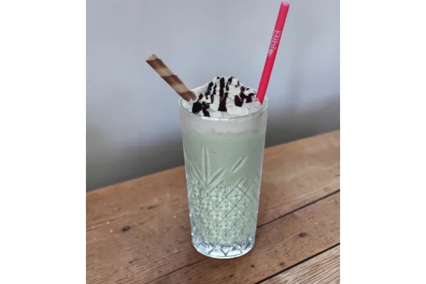 Pistachio milkshake