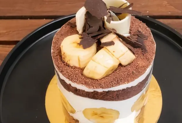 Banana cake