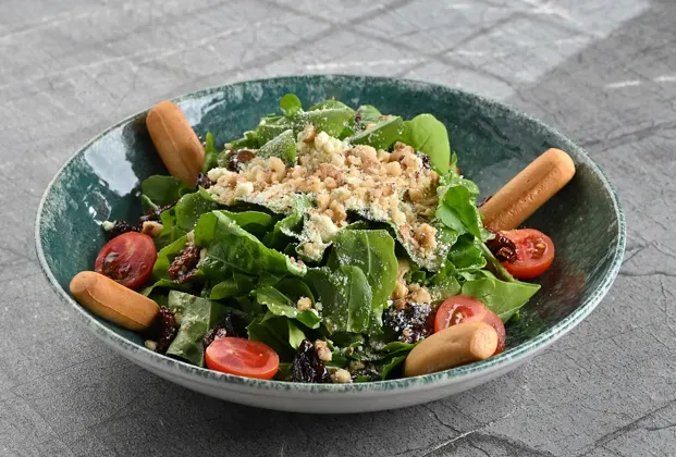 Arugula and Tulum Cheese Salad