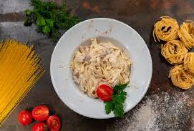 Fettuccine Alfredo