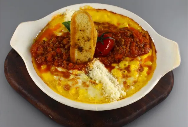 Mac And Cheese & Bolognese
