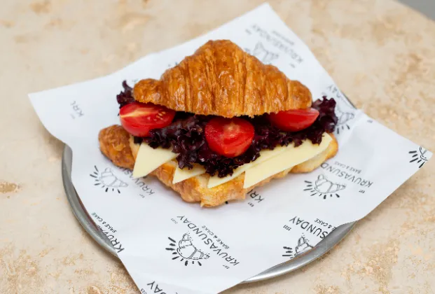 Tomato and Kashar Cheese Croissant