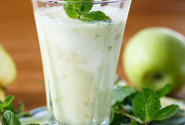 Apple Milkshake (16oz.)