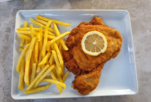 Schnitzel meal (2 pieces)