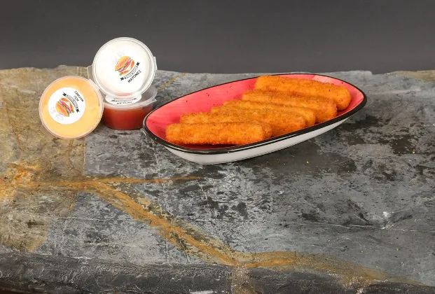 Mozzarella sticks (6 pieces)