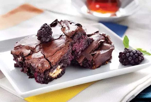 Turkish Moist Cake with Fruit