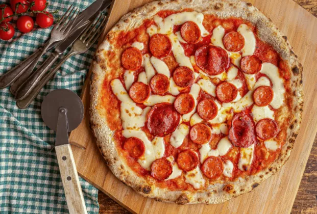 Large Pepperoni Pizza
