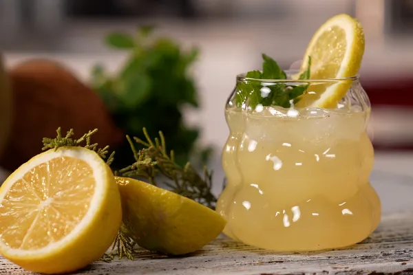 Coconut lemonade