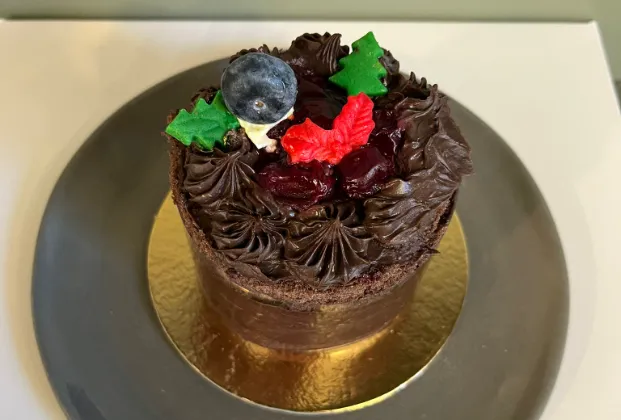 Sour cherry layer cake