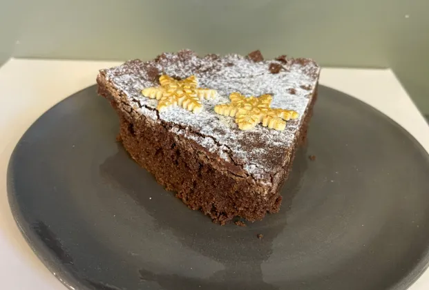 Flourless Moist Cake