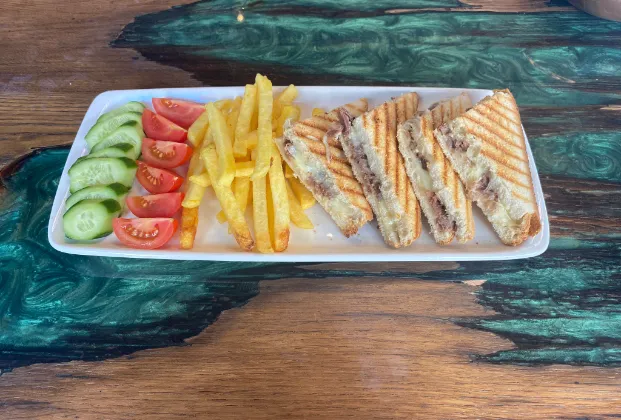 Kavurma toasted sandwich