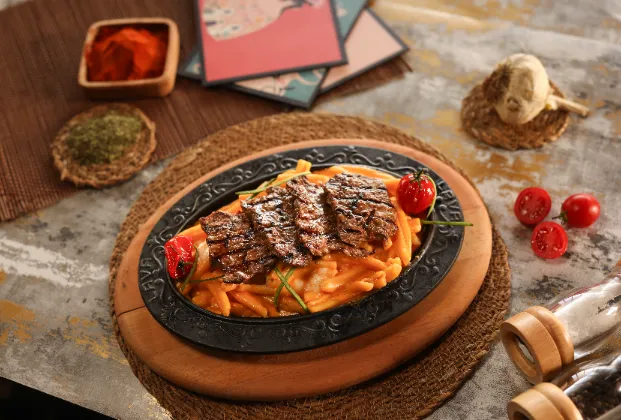 Mac and cheese beef