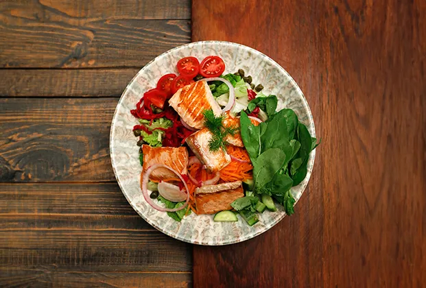 Grilled Salmon Salad