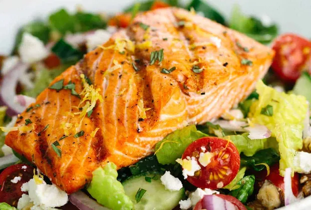 Grilled Salmon Salad