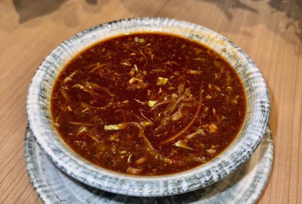Spicy and sour soup with tandır meat
