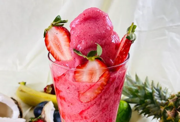 Strawberry frozen drink