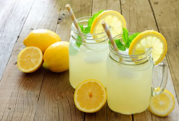 Mint lemonade