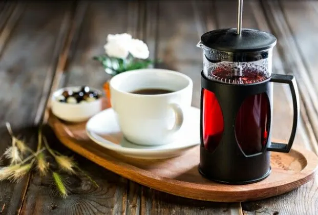 Rosehip teapot