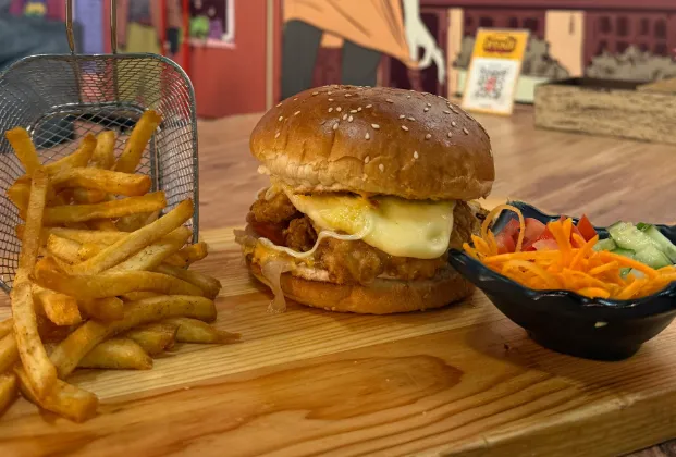 Cheesy Chicken Burger
