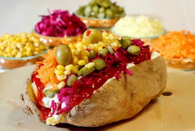 Kumpir (with 3 meze)