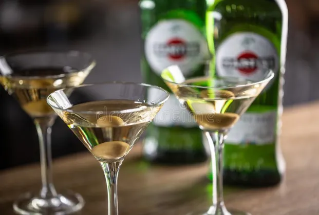 Martini (Dry, Bianco, Rosso)