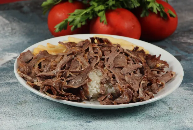 Döner kebab with rice