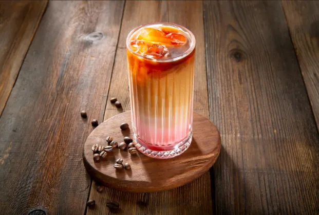 Iced Sweetberry Latte