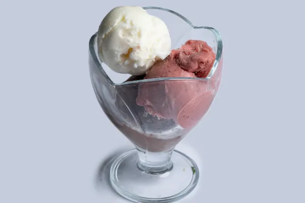 3 scoops of ice cream