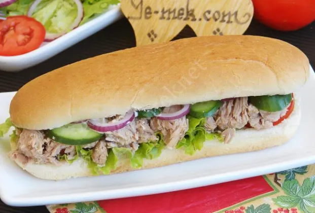 Tuna sandwich