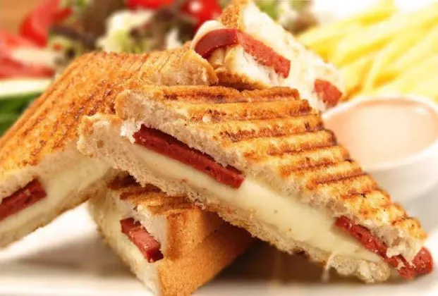 Kaşarlı toast