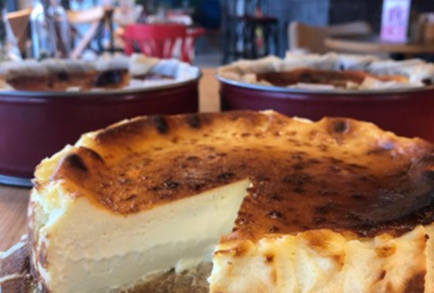 San Sebastian Cheesecake (Whole)