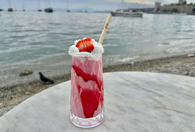 Strawberry milkshake