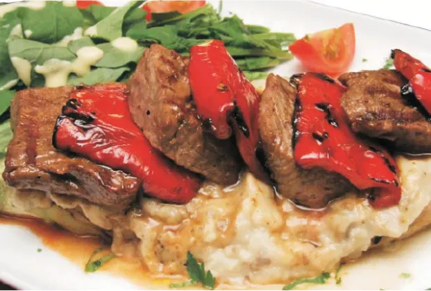 Beef tenderloin with grilled eggplant
